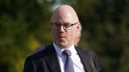 Stephen Donnelly open to widening scope of review of children’s spinal surgeries