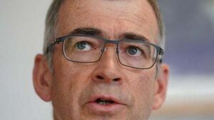 Gardaí told they are ‘expected to’ comply with new roster, Harris says Gardaí told they are ‘expected to’ comply with new roster, Harris says