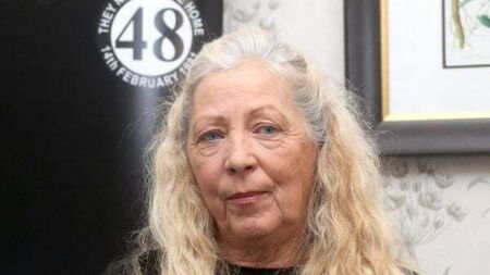 Stardust survivor says she and sisters were 'holding hands' before losing consciousness