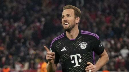 Harry Kane sends Bayern Munich into the Champions League knockout stages