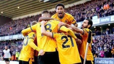 Wolves stun Tottenham with two stoppage-time strikes