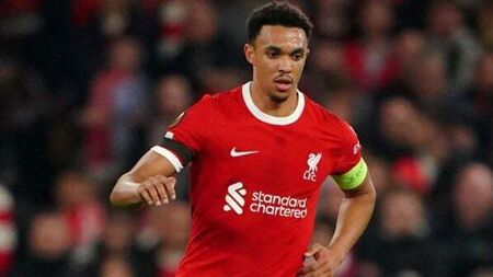 Trent Alexander-Arnold studying great midfielders as part of new ‘hybrid’ role