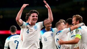 Declan Rice putting pressure of price tag behind him to pursue biggest prizes Declan Rice putting pressure of price tag behind him to pursue biggest prizes