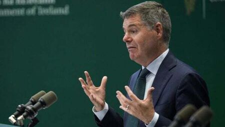 Government will do everything to reach agreement on public pay by year end – Donohoe