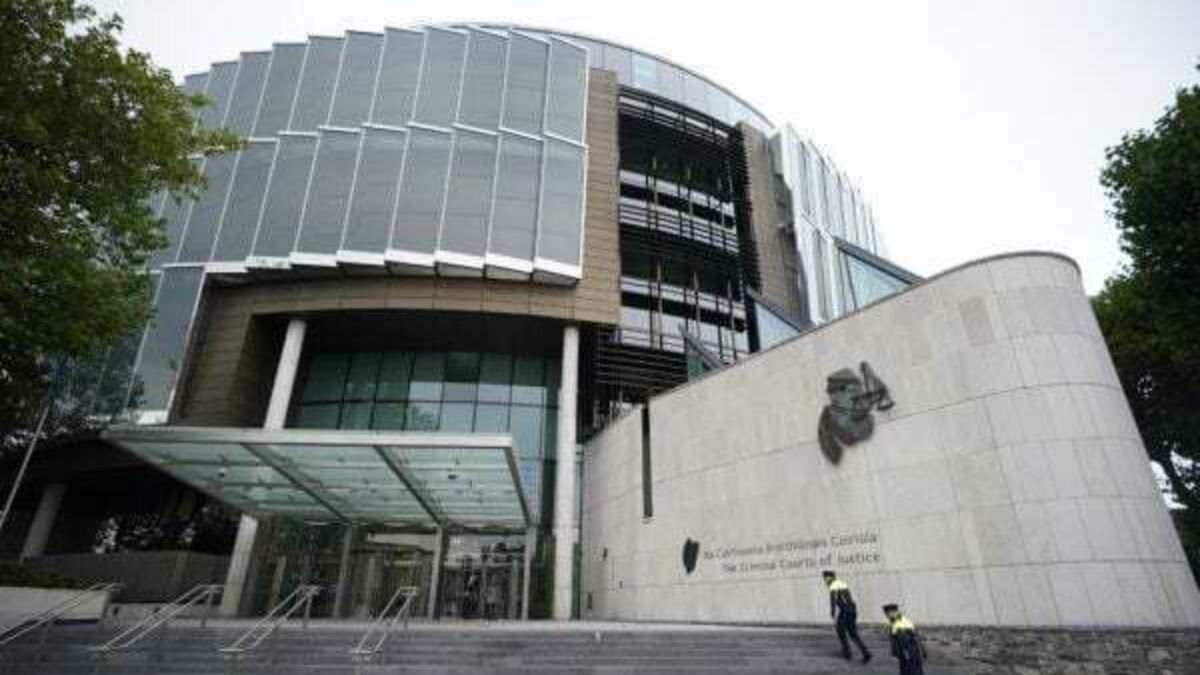 Some ordered to stay out of city centre and abide by curfew after Dublin riot