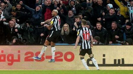 Newcastle smash four past Chelsea after rousing second-half display