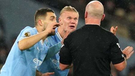Erling Haaland criticises referee Simon Hooper on social media after City draw