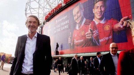 Sir Jim Ratcliffe’s Man Utd share purchase set to be announced early next week