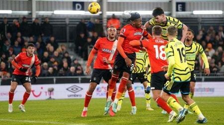 Declan Rice earns dramatic last-gasp win for Arsenal at Luton
