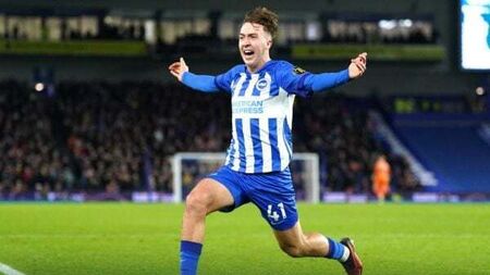 Brighton youngster Jack Hinshelwood secures comeback victory over Brentford