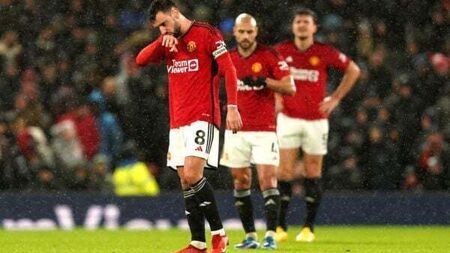 Bruno Fernandes apologises for ‘unacceptable’ Manchester United display