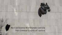 Man jailed for escaping custody during failed extradition attempt
