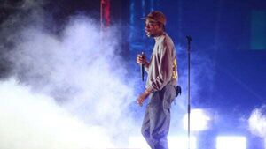 Travis Scott cancels Chicago concert as private jet hits snag in Ireland