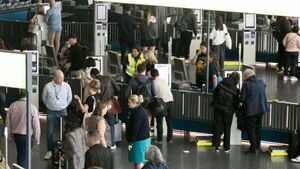 Former Aer Arann boss warns Dublin Airport expansion could make things 'very difficult'