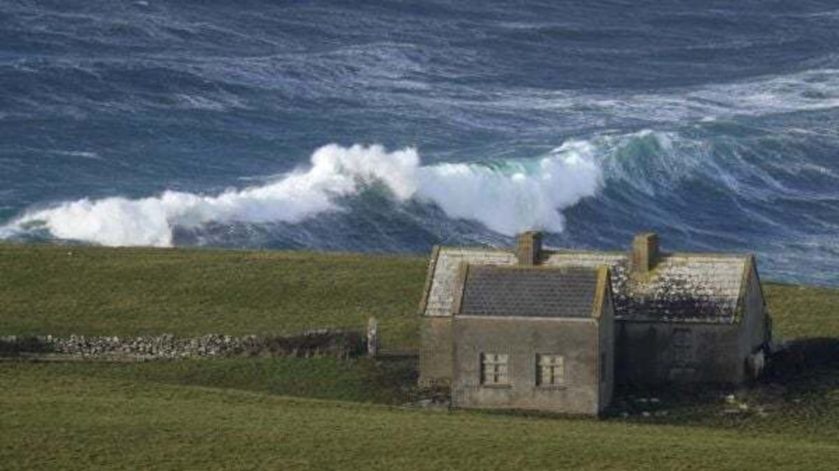 Storm Gerrit hits Ireland with very heavy rain and strong winds