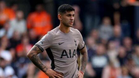 Ange Postecoglou says Tottenham’s Cristian Romero out for ‘four or five weeks’