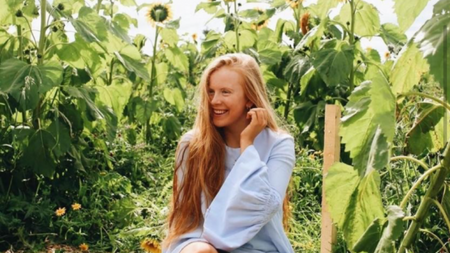 Woman (21) dies following road crash