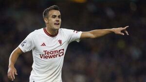 Sergio Reguilon returning to Tottenham as Manchester United cut short loan deal Sergio Reguilon returning to Tottenham as Manchester United cut short loan deal