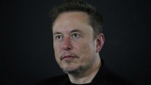 Senior Twitter employee launches defamation proceedings against Elon Musk Senior Twitter employee launches defamation proceedings against Elon Musk