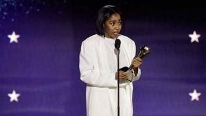 Why did The Bear star Ayo Edebiri thank Ireland in Critics Choice acceptance speech?