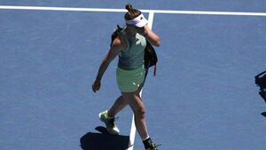 Sobbing Elina Svitolina drops out of Australian Open due to back injury