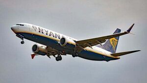 Ryanair agrees first deal with online travel agent Ryanair agrees first deal with online travel agent