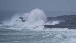 Storm Jocelyn: Thousands remain without power as orange warning hits Ireland