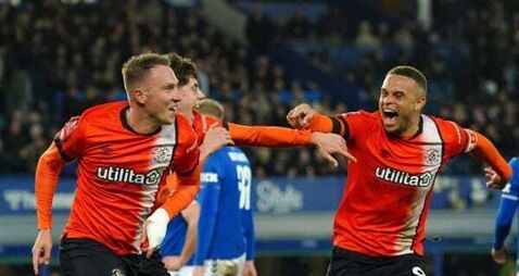 Cauley Woodrow sends Luton into FA Cup fifth round with late winner at Everton