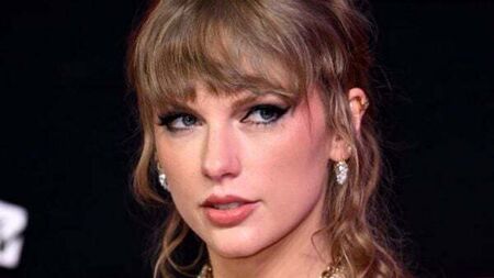 X blocks searches for Taylor Swift after deepfake images spread