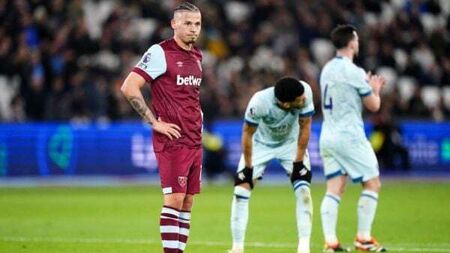Kalvin Phillips makes costly debut error as West Ham draw with Bournemouth