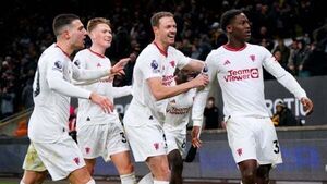 Man Utd snatch the points in seven-goal thriller at Wolves