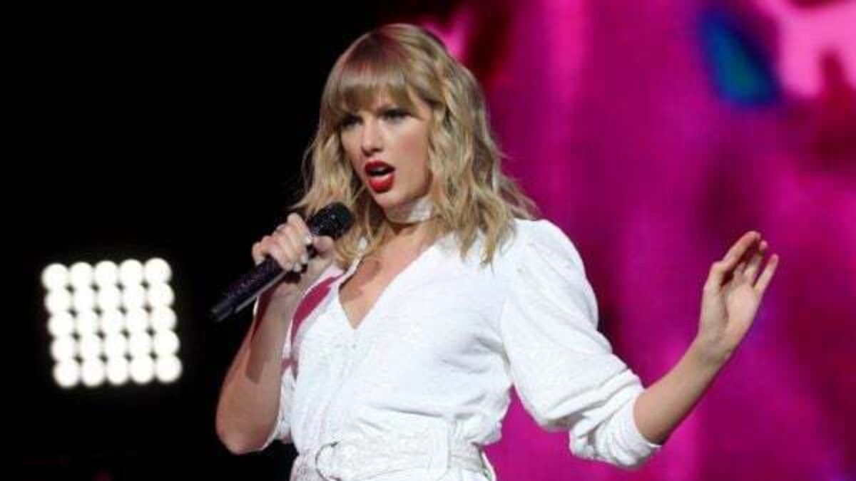 Taylor Swift demands university student stops tracking her private jet