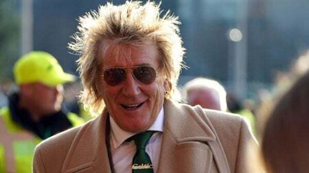 Rod Stewart: Labour deserves a crack and Boris is a ‘lying public schoolboy’