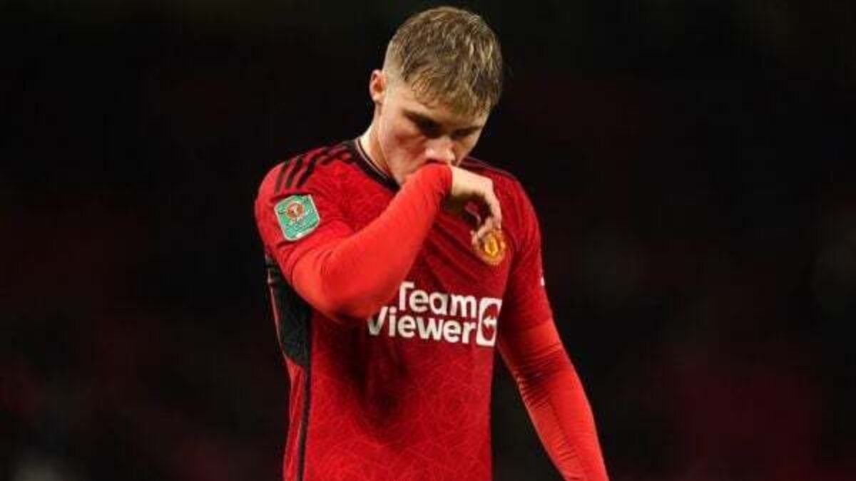 Rasmus Hojlund set to miss Manchester derby with muscle injury