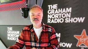 Graham Norton hosts final weekend radio show