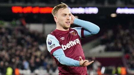 Jarrod Bowen hat-trick inspires West Ham to victory over Brentford