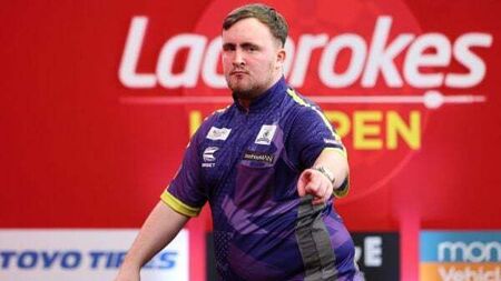 Luke Littler enjoying himself as his impressive form continues in Minehead