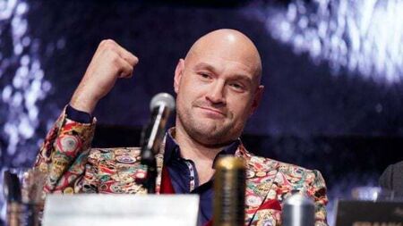 Tyson Fury not concerned about eye cut ahead of Oleksandr Usyk fight