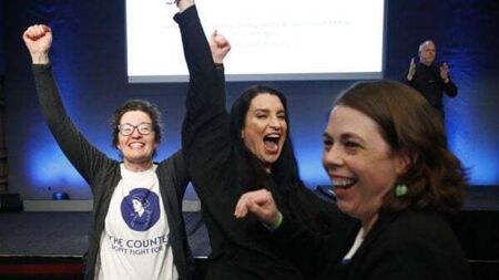 Government defeated in referenda as proposals fail to win over public