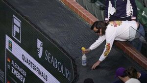 Invasion of bees unable to take the sting out of Carlos Alcaraz at Indian Wells