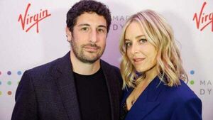 American Pie star Jason Biggs recalls hiding alcohol addiction from his wife
