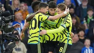 Arsenal back on top with commanding win over Brighton