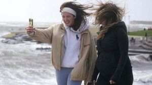 Storm Kathleen: Status yellow warning in place for three counties, 2,000 homes without power Storm Kathleen: Status yellow warning in place for three counties, 2,000 homes without power