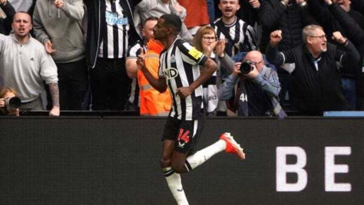 Alexander Isak stars as Newcastle put four past Tottenham