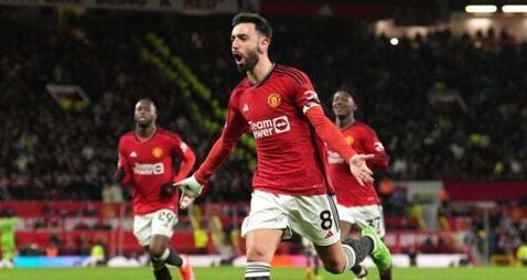 Manchester United overcome more defensive mishaps to beat leaky Sheff Utd