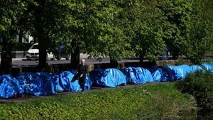 Government must be stronger in dealing with asylum seeker camps – TD