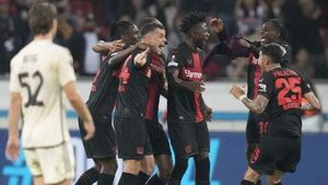 Leverkusen secure late draw to set unbeaten record and reach Europa League final Leverkusen secure late draw to set unbeaten record and reach Europa League final