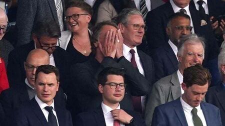 Keir Starmer meets Jim Ratcliffe for Old Trafford redevelopment talks