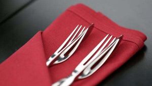 Man who bit off part of restaurateur's ear given community service