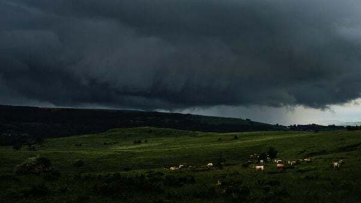 Met Éireann issues thunderstorm warning for six counties